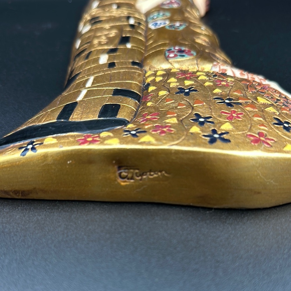Gold Gustav Klimt Inspired Decorative Sculpture “The Kiss” Iconic Masterpiece - Picture 9 of 12